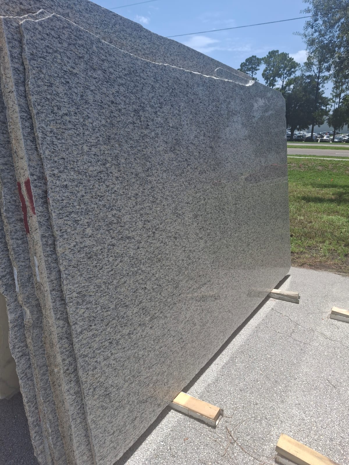 Luna Pearl slab sample
